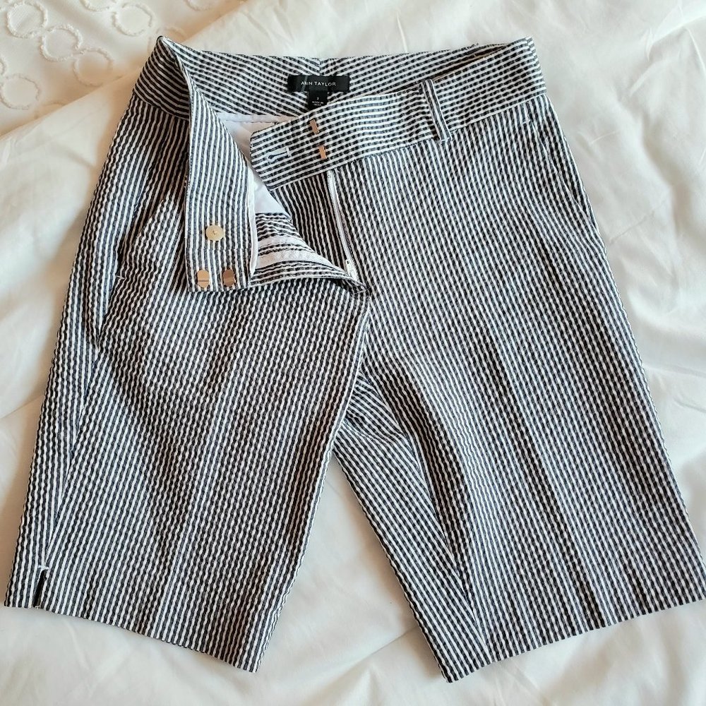 NWOT Ann Taylor Seersucker Bermuda Shorts